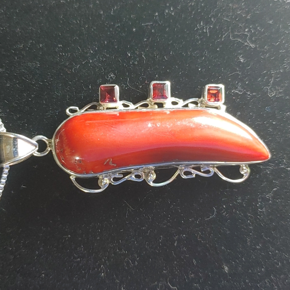 Gorgeous Red Jasper Pepper/ Accent Rubies Necklace